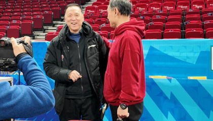 乐鱼体育app下载-京津踩场！方硕三分极准，赵睿曾凡博伤情更新，张德贵被问防麦基