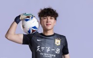 乐鱼体育-U19国足0比3完败！门将发挥失常，苗润东依然全场隐身