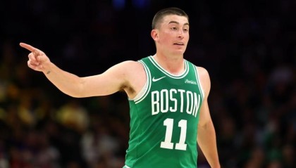 乐鱼体育-NBA最超值合同！拿着700万年薪，季后赛场均17分，三分球联盟第1