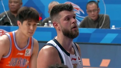乐鱼体育官方网站-恭喜广东队！拉科塞维奇首秀完美，杜锋正式弃用三大内线！